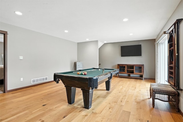 1102 S St, Urbana, IA 52345 - playroom with billiards, light wood-type flooring, and recessed lighting