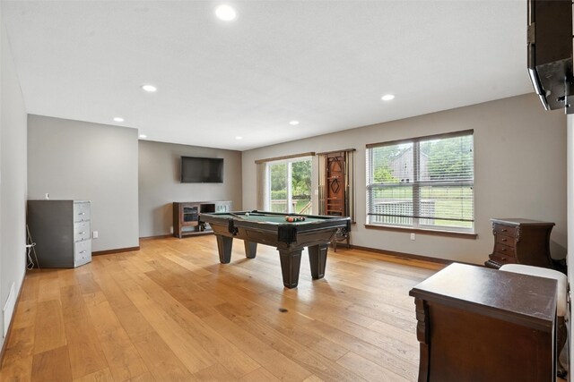 1102 S St, Urbana, IA 52345 - playroom featuring billiards table, light wood-style flooring, and recessed lighting