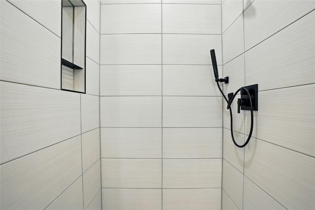 1002 Croell Ave, Tiffin, IA 52340 - bathroom view of tiled shower