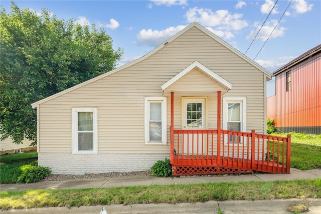 316 E Washington St, Center Point, IA 52213 - view of bungalow-style home