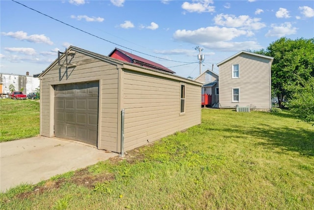 316 E Washington St, Center Point, IA 52213 - detached garage with concrete driveway