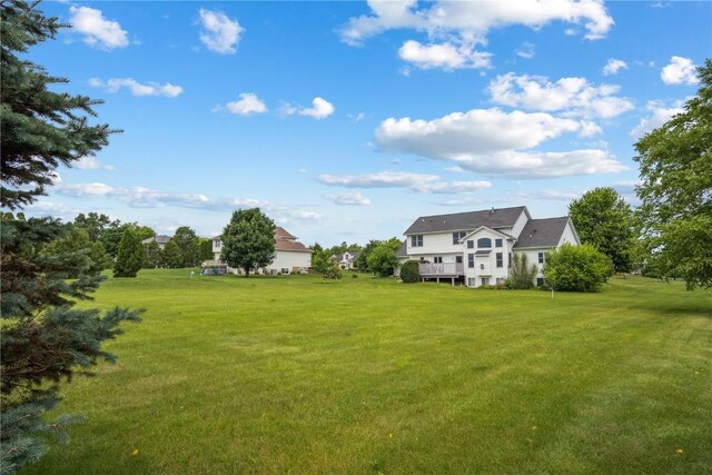 5515 W Mustang Rd NE, Cedar Rapids, IA 52411 - view of grassy yard