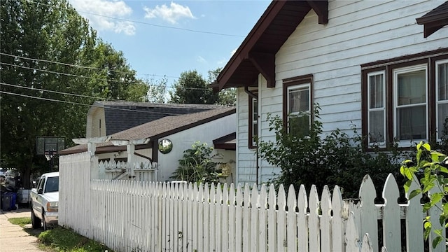 419 21st St NE, Cedar Rapids, IA 52402 - view of home's exterior