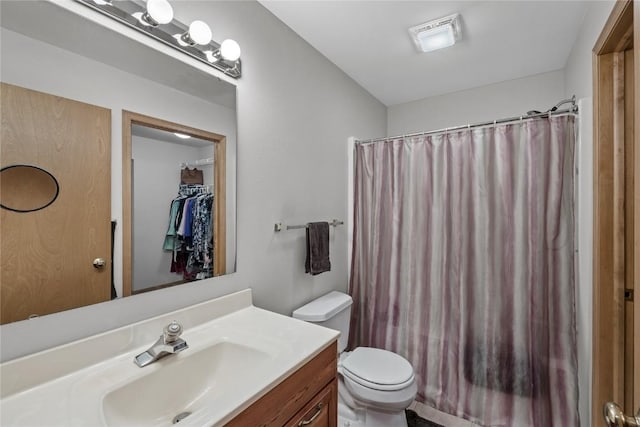 664 J Ave NE Unit A, Cedar Rapids, IA 52402 - bathroom featuring vanity and a shower with shower curtain