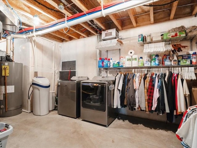 4390 Flagstick Dr, Marion, IA 52302 - laundry room featuring washer and dryer and gas water heater