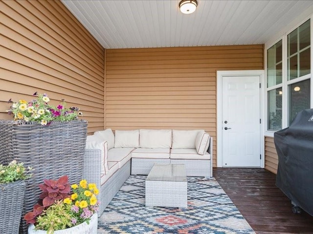 4390 Flagstick Dr, Marion, IA 52302 - sunroom featuring an outdoor hangout area