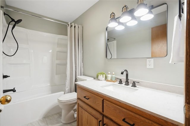 3624 Bel Air Dr SE, Cedar Rapids, IA 52403 - bathroom featuring vanity and shower / bath combination with curtain