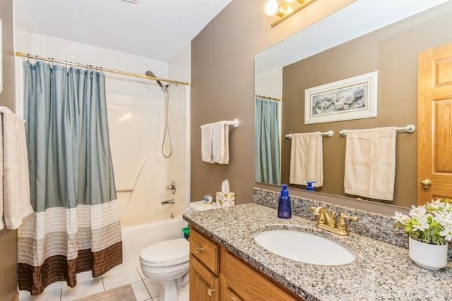2815 Oak Crest Ct NW, Cedar Rapids, IA 52405 - bathroom with vanity, shower / tub combo with curtain, and tile patterned flooring