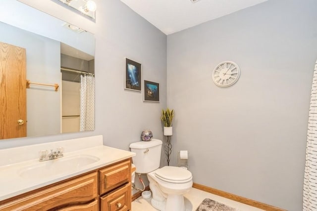 2815 Oak Crest Ct NW, Cedar Rapids, IA 52405 - bathroom featuring vanity, a shower with shower curtain, and tile patterned floors