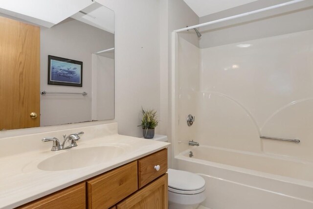 2601 Hickory Trl Unit 1, Iowa City, IA 52245 - bathroom with vanity and shower / bath combination