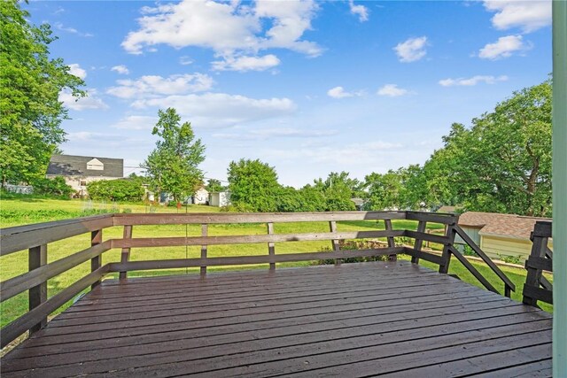 705 Grant Wood Dr SE, Cedar Rapids, IA 52403 - view of wooden deck