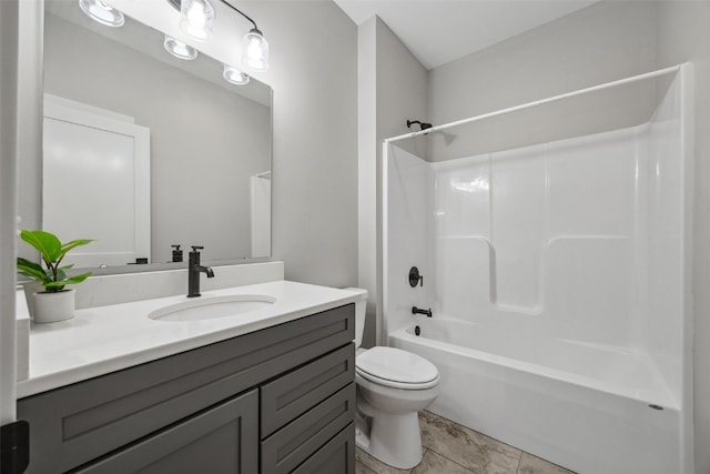 19 Pond Rdg, Coralville, IA 52241 - full bath featuring vanity and shower / bath combination