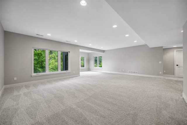 19 Pond Rdg, Coralville, IA 52241 - spare room with light colored carpet and recessed lighting