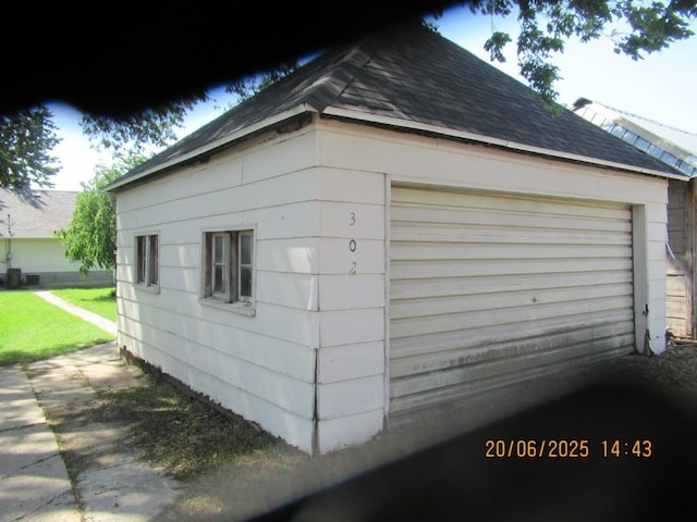 302 Meridian St, Tipton, IA 52772 - view of garage