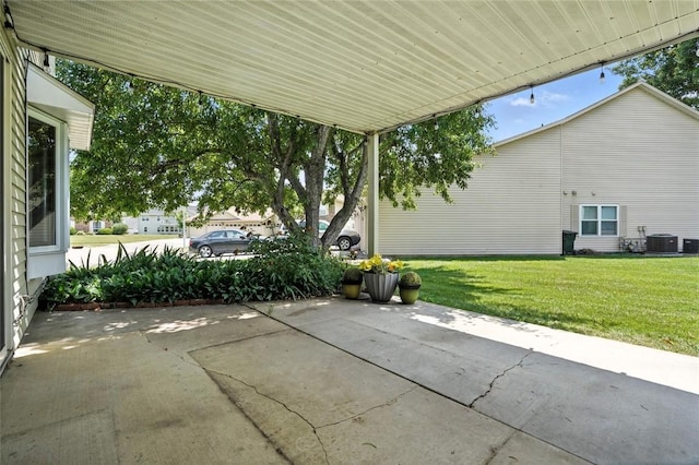 4121 Lexington Dr NE Unit B, Cedar Rapids, IA 52402 - view of patio / terrace