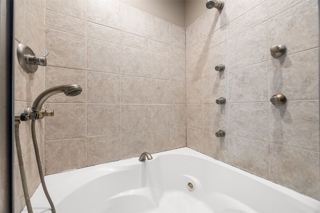 4452 Plumberry Rd, Ely, IA 52227 - view of full bath