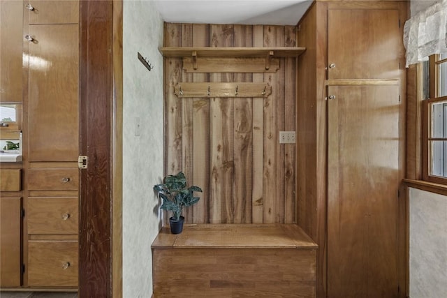 340 18th St NW, Cedar Rapids, IA 52405 - view of mudroom
