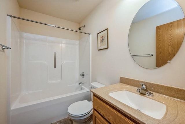 919 Deer Run Dr NE, Cedar Rapids, IA 52402 - bathroom featuring vanity and shower / bathtub combination