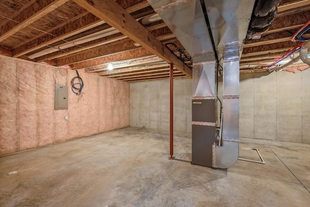 919 Deer Run Dr NE, Cedar Rapids, IA 52402 - unfinished below grade area featuring electric panel and heating unit