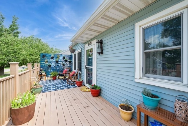 1120 23rd St, Cedar Rapids, IA 52403 - view of deck