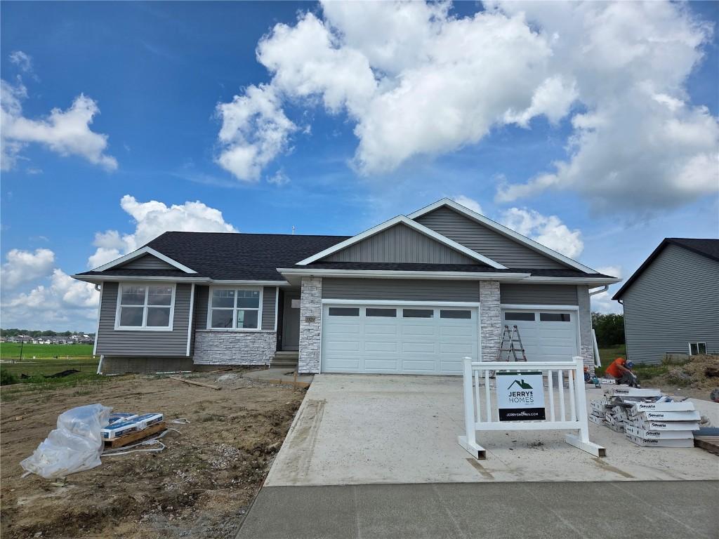 3329 Center Ct, Robins, IA 52328 - photo 1