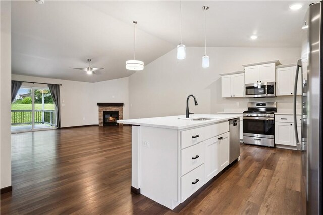 915 Prairie View Dr, West Branch, IA 52358 - photo 5