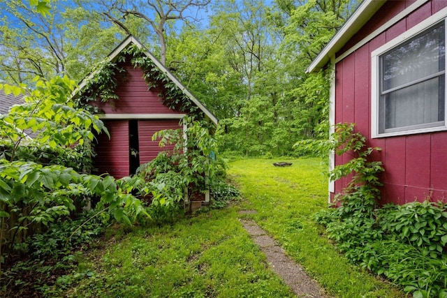 320 College Blvd SW, Mount Vernon, IA 52314 - view of grassy yard