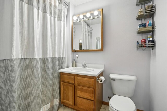 414 W Side Dr, Iowa City, IA 52246 - full bath with vanity, tile patterned floors, and curtained shower