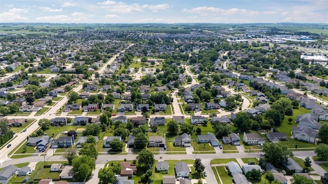 1720 Charleston Dr, Marion, IA 52302 - aerial perspective of suburban area
