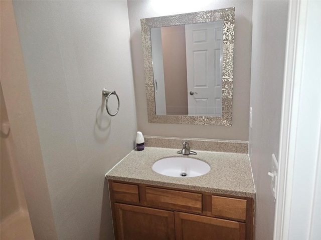 441 8th Ave SW, Cedar Rapids, IA 52404 - bathroom with vanity