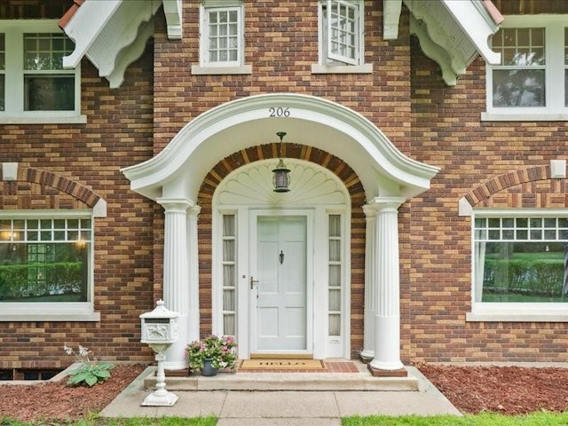 206 Kingbard Blvd, Waterloo, IA 50701 - property entrance featuring brick siding