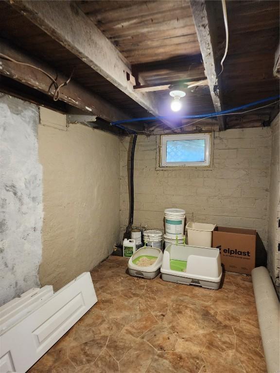 904 10th St, Belle Plaine, IA 52208 - view of basement
