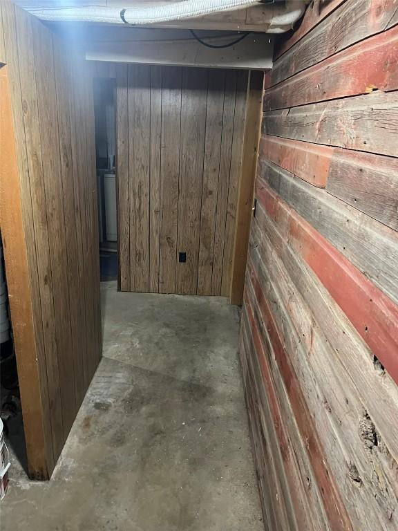 201 S 8th Ave, Vinton, IA 52349 - below grade area featuring wood walls