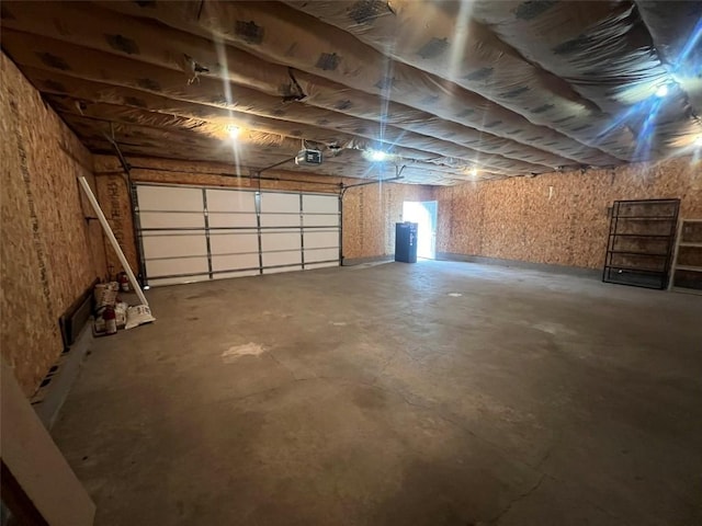 201 S 8th Ave, Vinton, IA 52349 - garage with a garage door opener