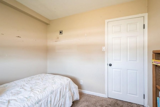 4524 Benton St, Cedar Rapids, IA 52402 - carpeted bedroom featuring baseboards