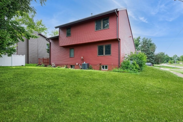 3524 Swallow Ct NE, Cedar Rapids, IA 52402 - rear view of property