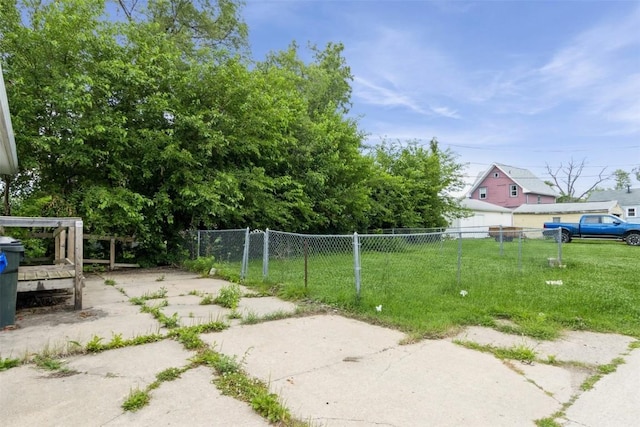 1158 Brown Ave NE, Cedar Rapids, IA 52402 - view of yard