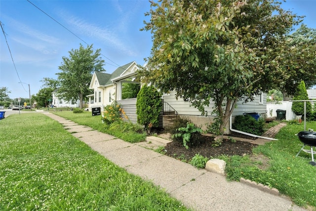 420 16th St NE, Cedar Rapids, IA 52402 - view of side of property
