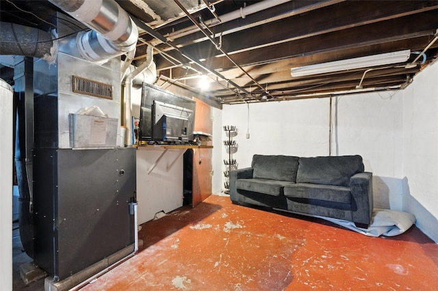420 16th St NE, Cedar Rapids, IA 52402 - unfinished basement with heating unit