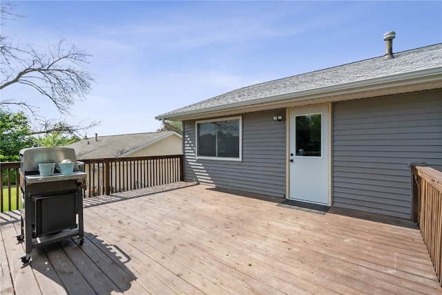 5929 Underwood Ave SW, Cedar Rapids, IA 52404 - view of wooden terrace