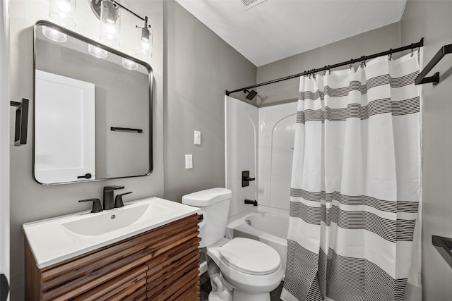6404 Parkview Ave, Cedar Rapids, IA 52403 - full bath with vanity and shower / bath combination with curtain