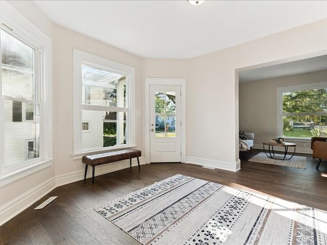 1308 A Ave NW, Cedar Rapids, IA 52405 - foyer featuring wood finished floors and baseboards