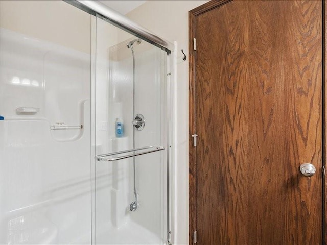 550 Meadow Oak Cir, Fairfax, IA 52228 - bathroom with a stall shower