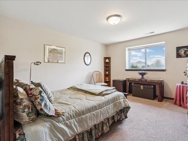550 Meadow Oak Cir, Fairfax, IA 52228 - bedroom with carpet flooring