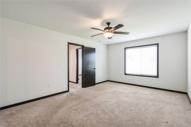 914 Deer Run Dr NE, Cedar Rapids, IA 52402 - empty room with light colored carpet and ceiling fan