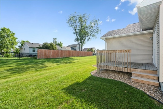914 Deer Run Dr NE, Cedar Rapids, IA 52402 - view of yard featuring a wooden deck