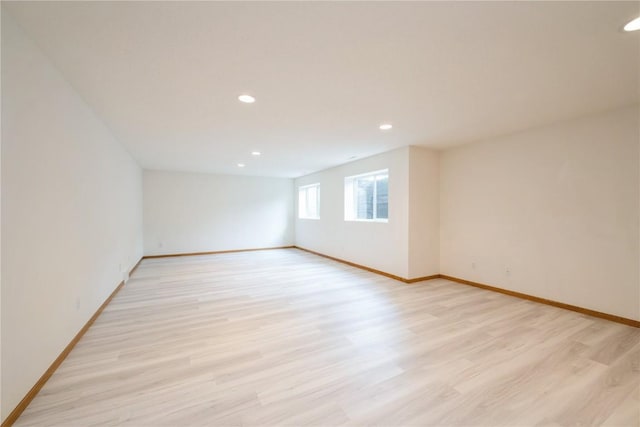 2500 Creekside Dr, Hiawatha, IA 52233 - empty room featuring recessed lighting and light wood-style flooring