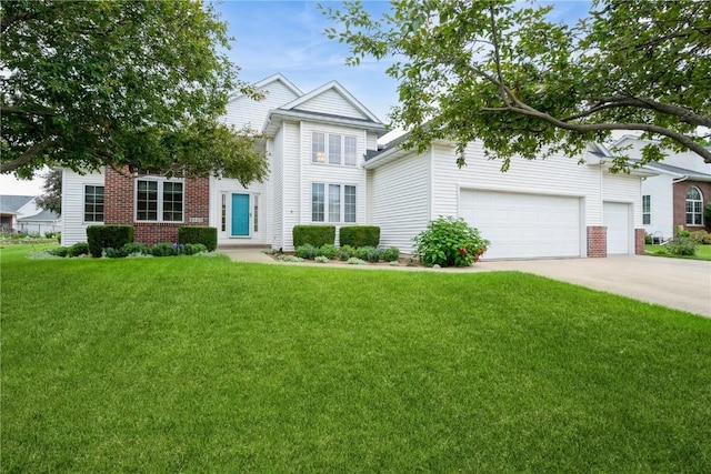 2500 Creekside Dr, Hiawatha, IA 52233 - traditional-style house with a front lawn, brick siding, driveway, and an attached garage