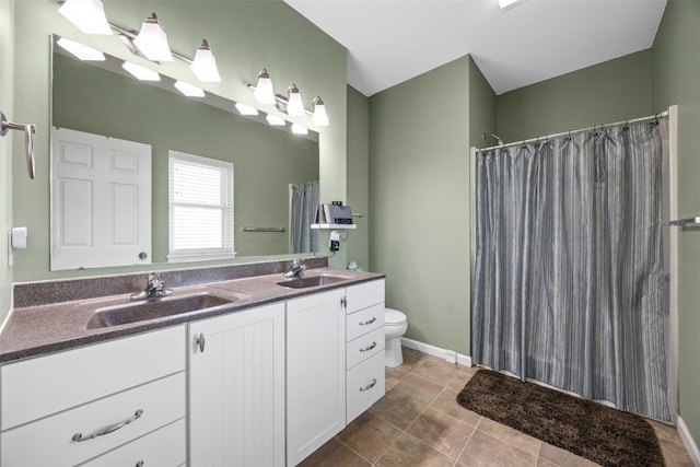 2515 Woodhill Dr SW, Cedar Rapids, IA 52404 - bathroom featuring double vanity and a shower with curtain