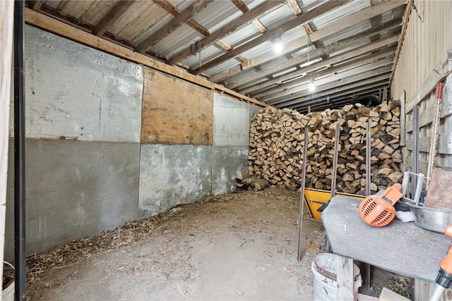 1009 W 1st St, Vinton, IA 52349 - view of misc room